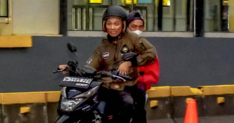 Tampang jambret yang beraksi di CFD Jakarta, Minggu (16/6/2024). Photo by: Roni Asnan (Instagram.com/asnanfoto) - x.com/zakwanoe (photo by: Roni Asnan (Instagram.com/asnanfoto))